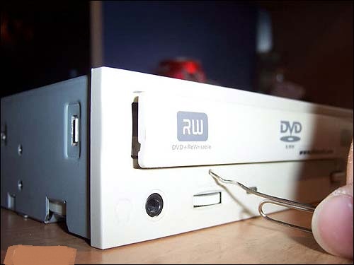 برای دیدن سایز بزرگ روی عکس کلیک کنید

نام:  dvd-rom-1.jpg
مشاهده: 82
حجم:  32.1 کیلو بایت